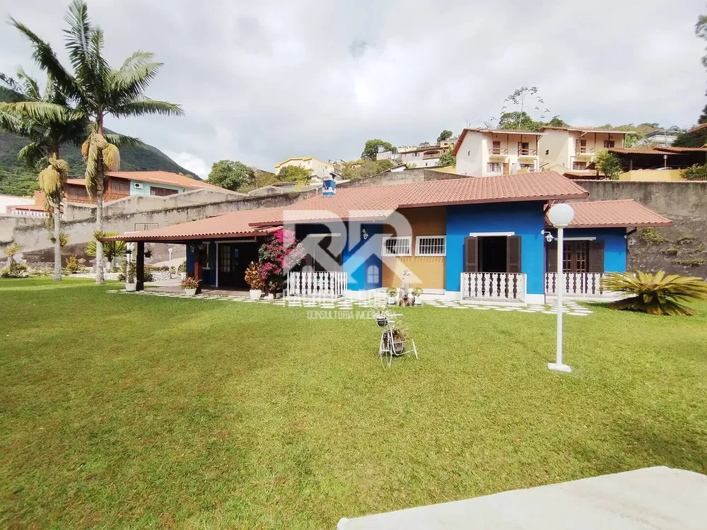 Casa, 3 quartos, 216 m² - Foto 2
