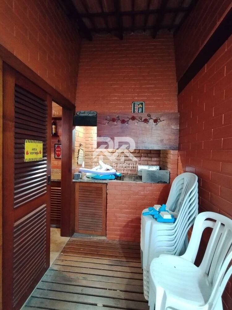 Casa à venda com 4 quartos, 249m² - Foto 6