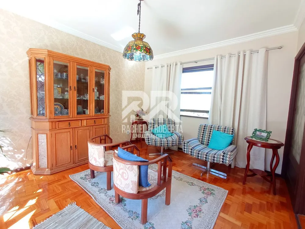 Casa, 7 quartos, 226 m² - Foto 2