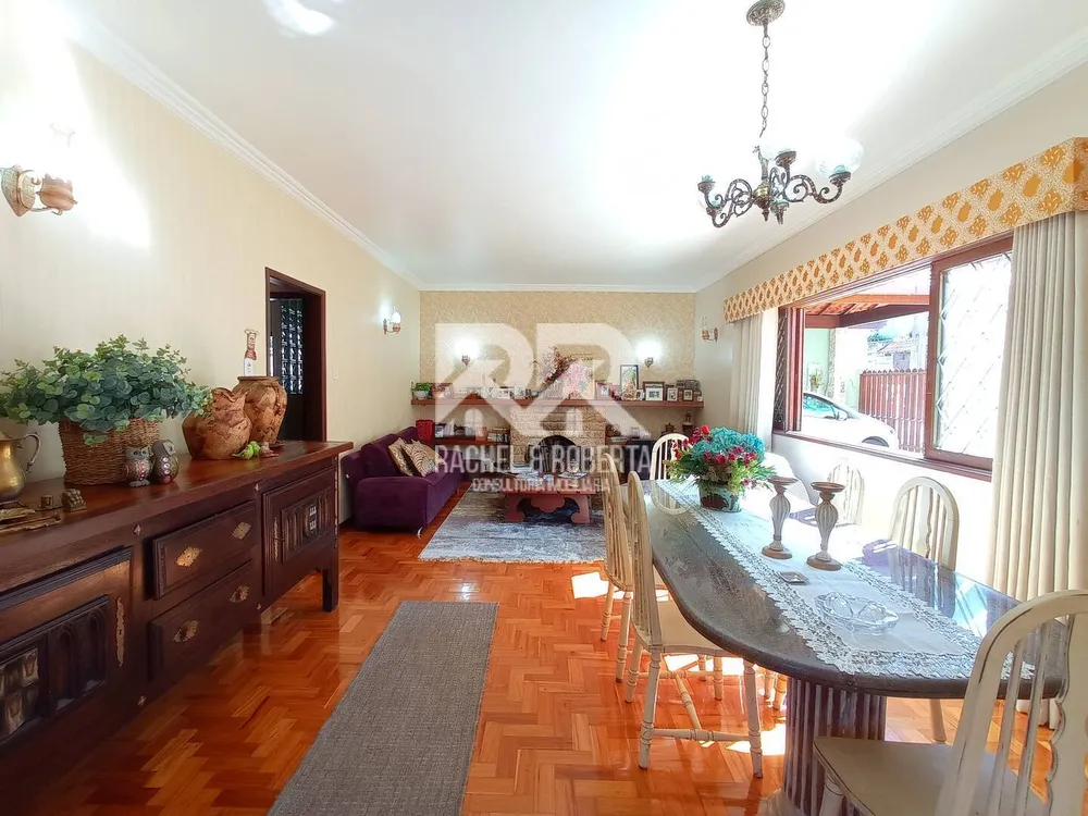 Casa, 7 quartos, 226 m² - Foto 1