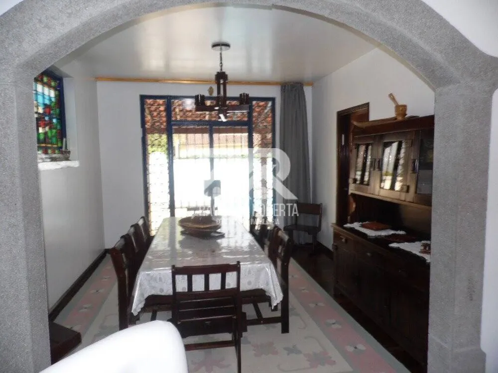 Casa, 4 quartos, 350 m² - Foto 1