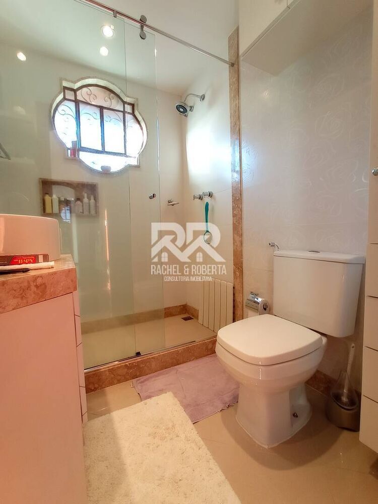 Casa à venda com 4 quartos, 215m² - Foto 4