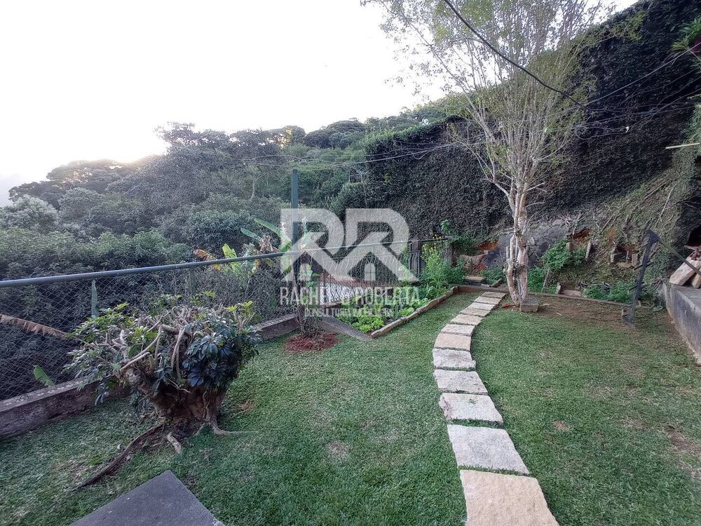 Casa à venda com 4 quartos, 215m² - Foto 6