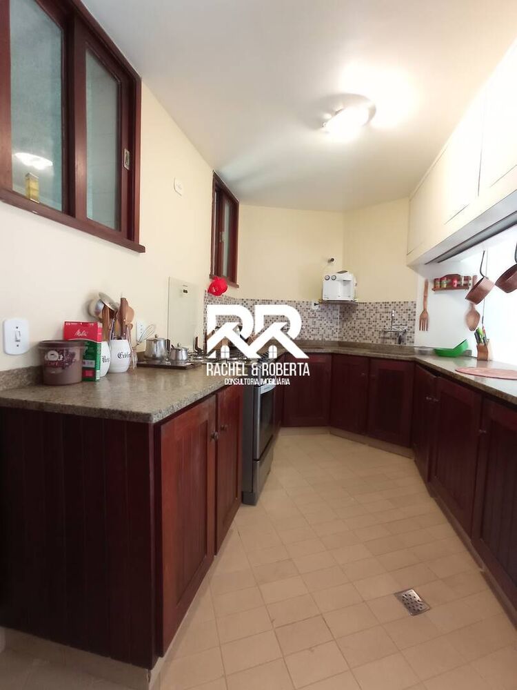 Casa à venda com 4 quartos, 320m² - Foto 3