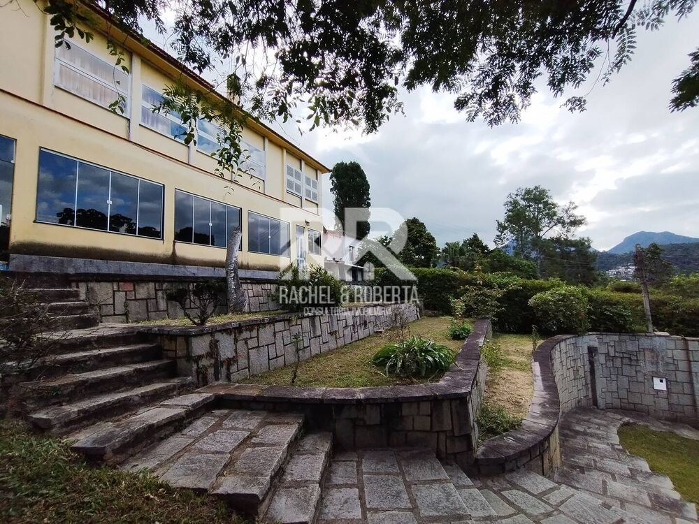 Casa, 6 quartos, 330 m² - Foto 1