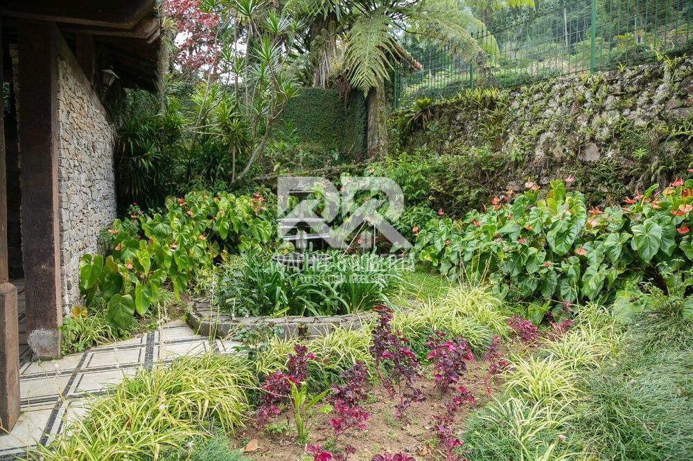 Casa, 3 quartos, 200 m² - Foto 1