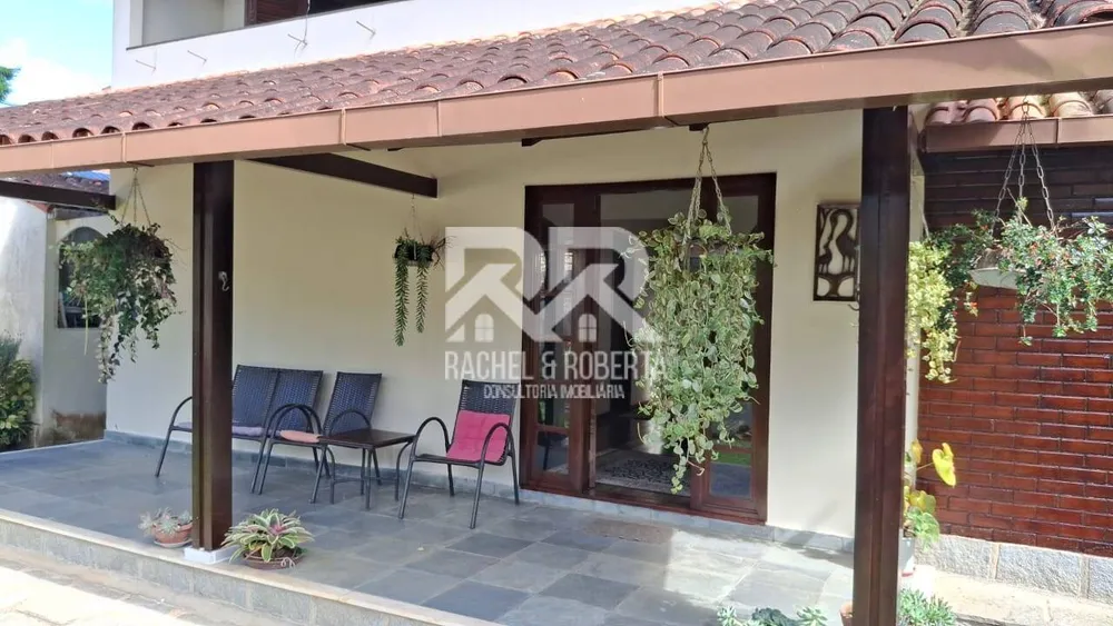 Casa, 3 quartos, 239 m² - Foto 1