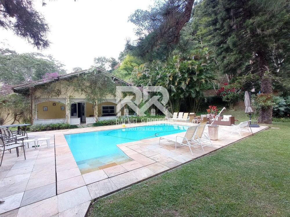 Casa, 3 quartos, 256 m² - Foto 1
