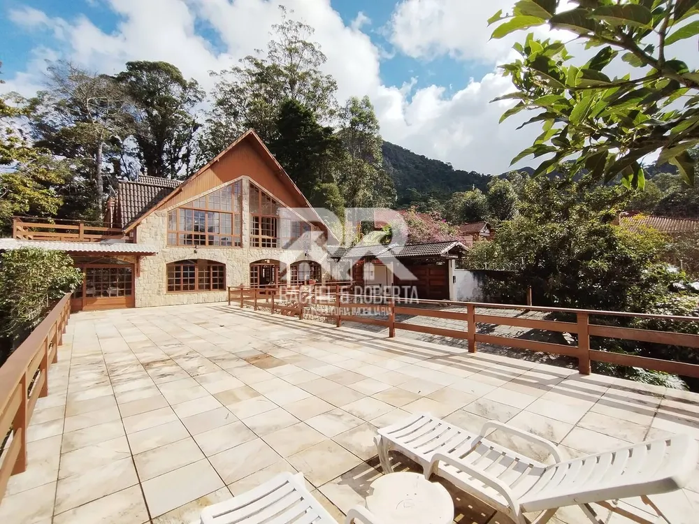 Casa, 8 quartos, 1350 m² - Foto 1
