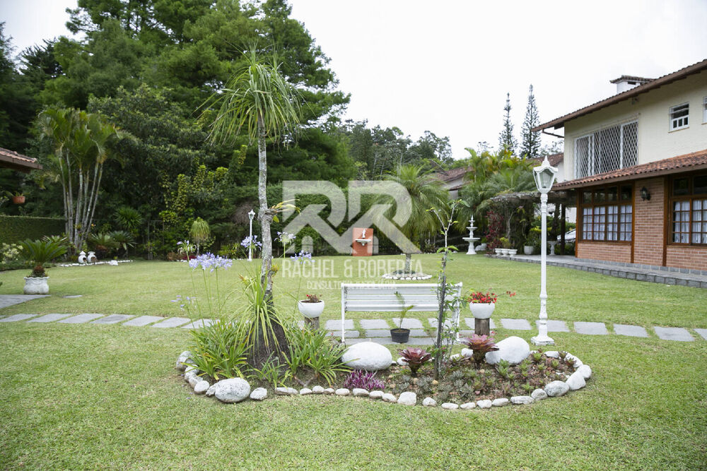 Casa de Condomínio à venda com 4 quartos, 260m² - Foto 8