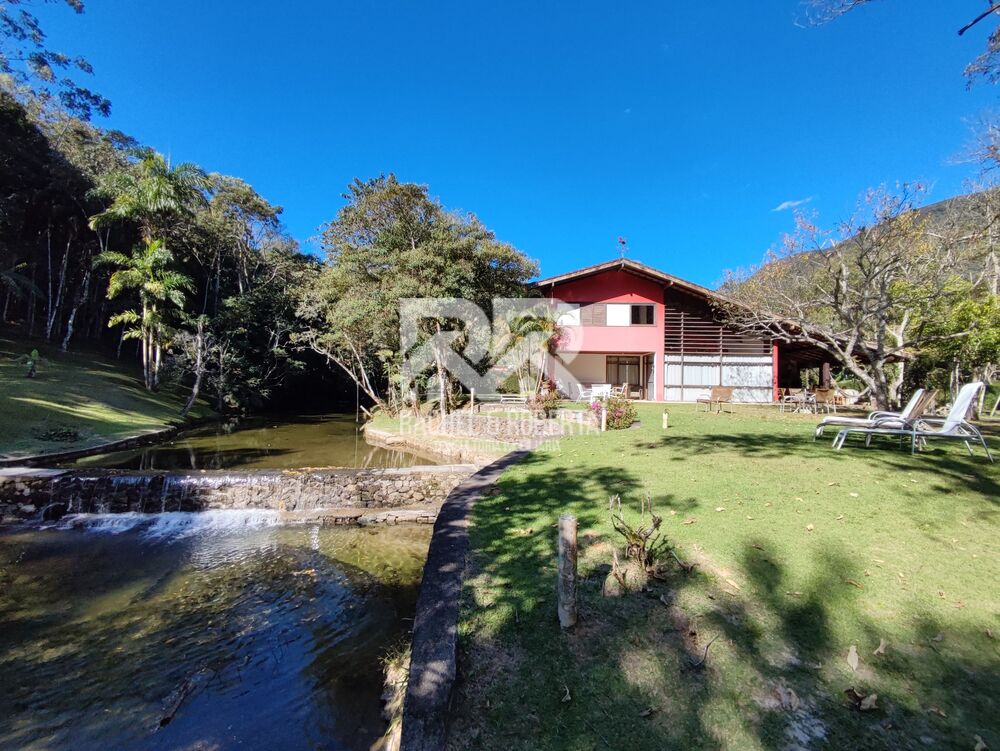 Casa à venda com 7 quartos, 300m² - Foto 3