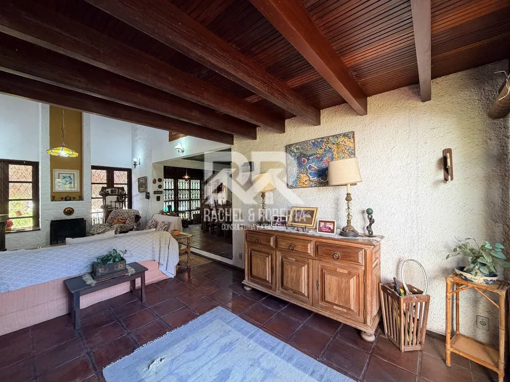 Casa, 4 quartos, 270 m² - Foto 28