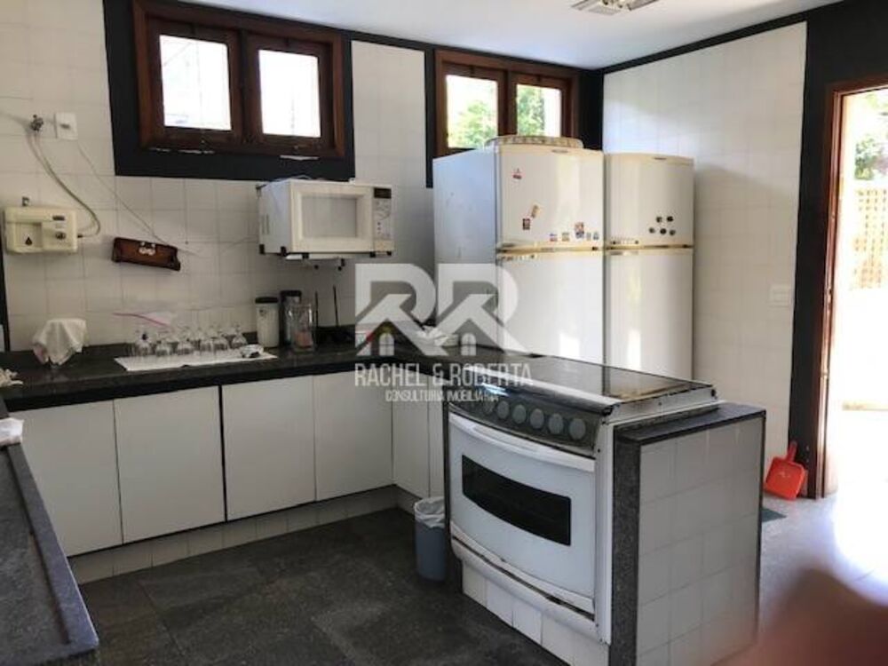 Casa de Condomínio à venda com 8 quartos, 554m² - Foto 4