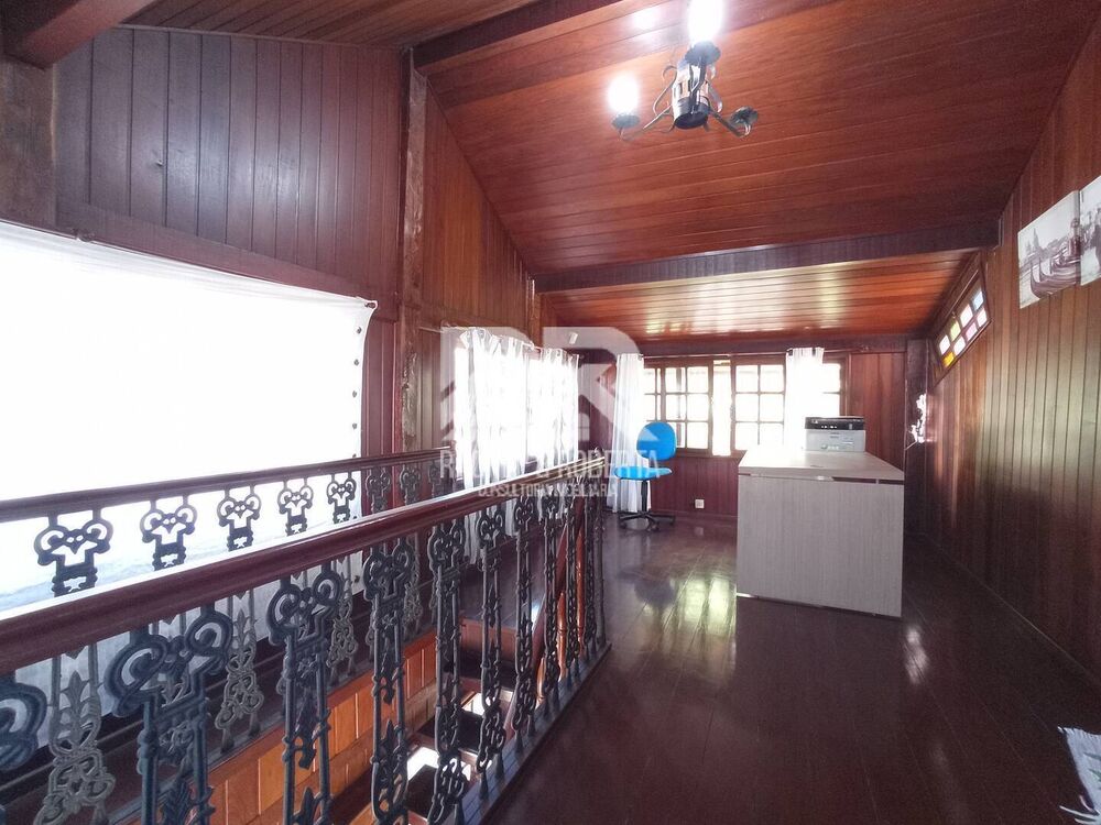 Casa à venda com 3 quartos, 205m² - Foto 8