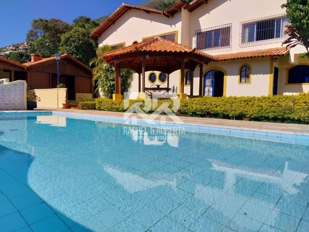 Casa, 6 quartos, 213 m² - Foto 1