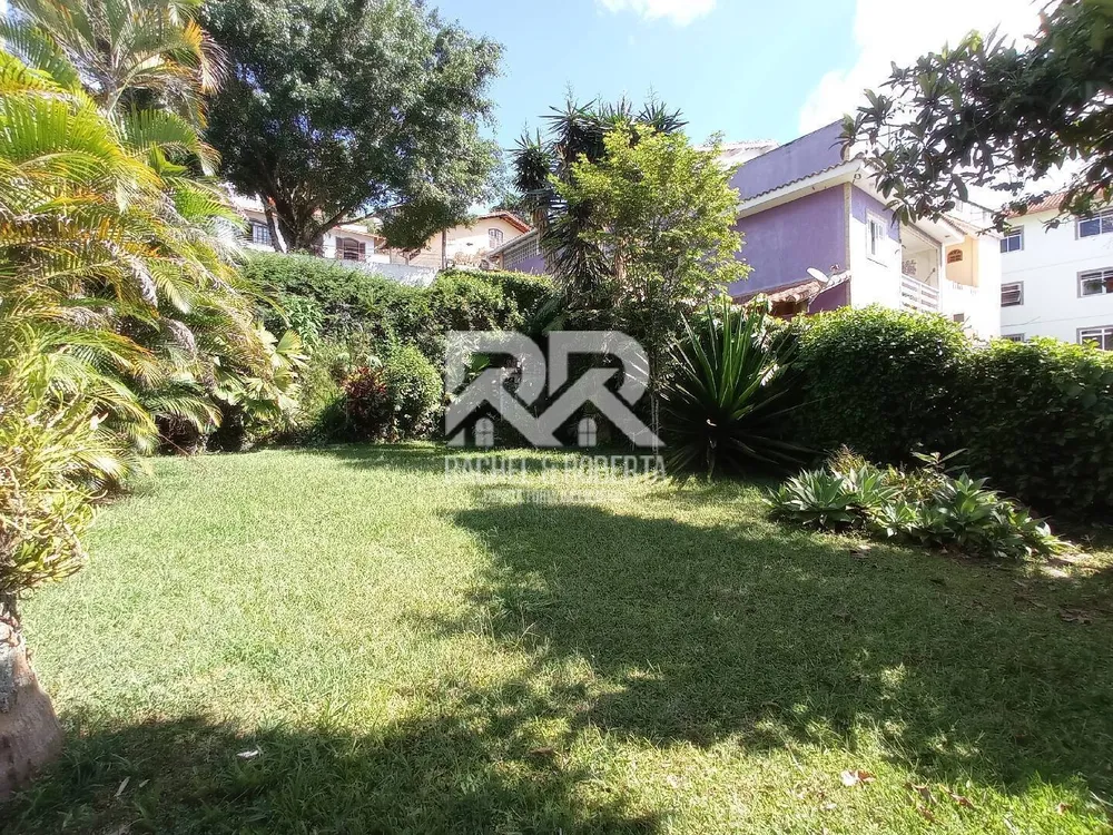 Casa, 4 quartos, 300 m² - Foto 1