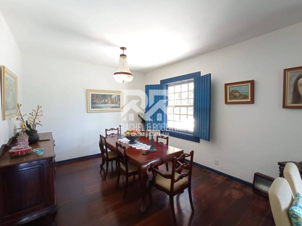 Casa, 5 quartos, 240 m² - Foto 1