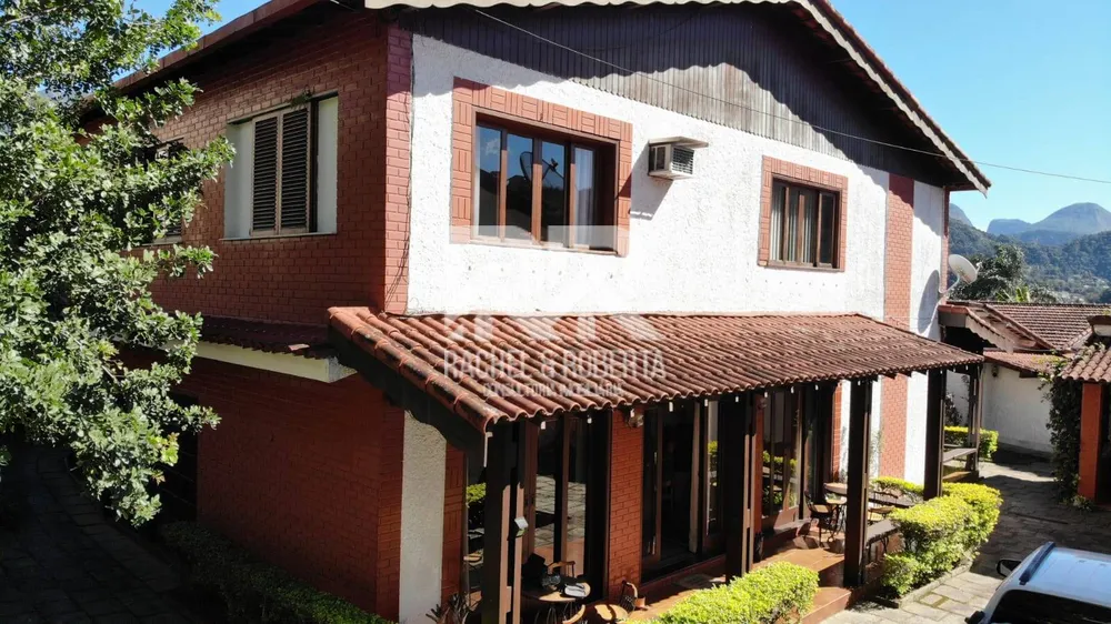Casa, 10 quartos, 576 m² - Foto 1