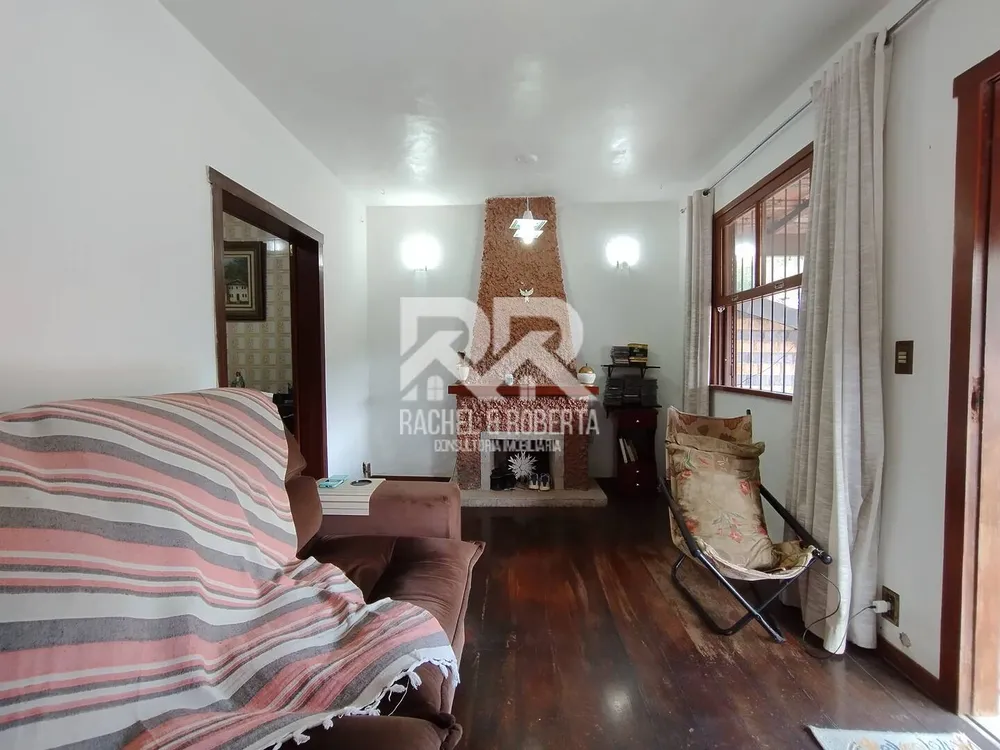 Casa, 4 quartos, 137 m² - Foto 1