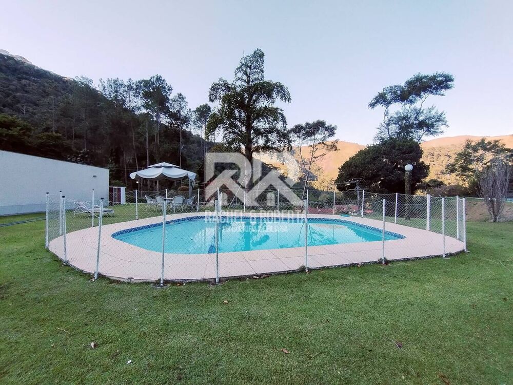 Casa de Condomínio à venda com 5 quartos, 260m² - Foto 2