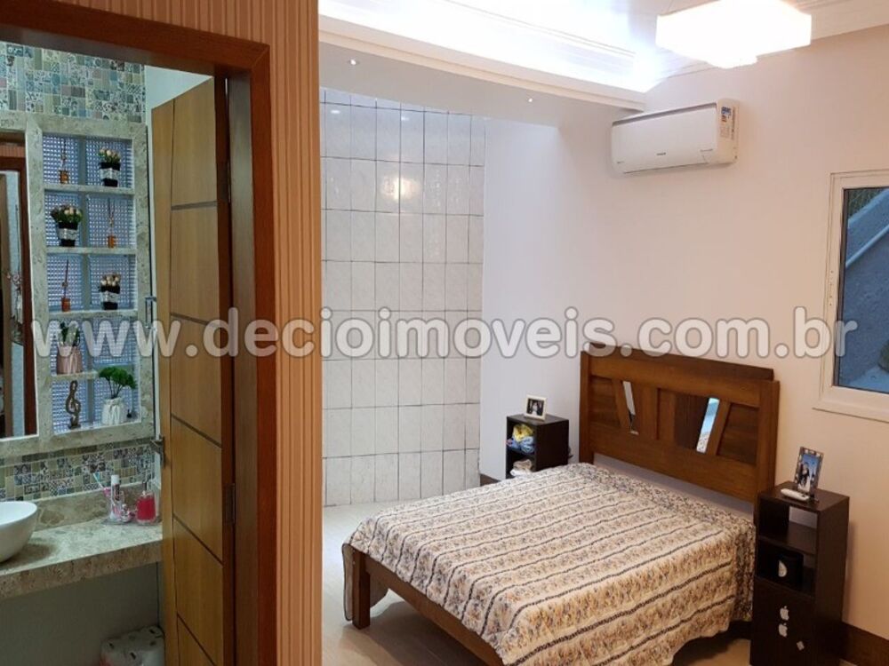 Sobrado, 3 quartos, 300 m² - Foto 1