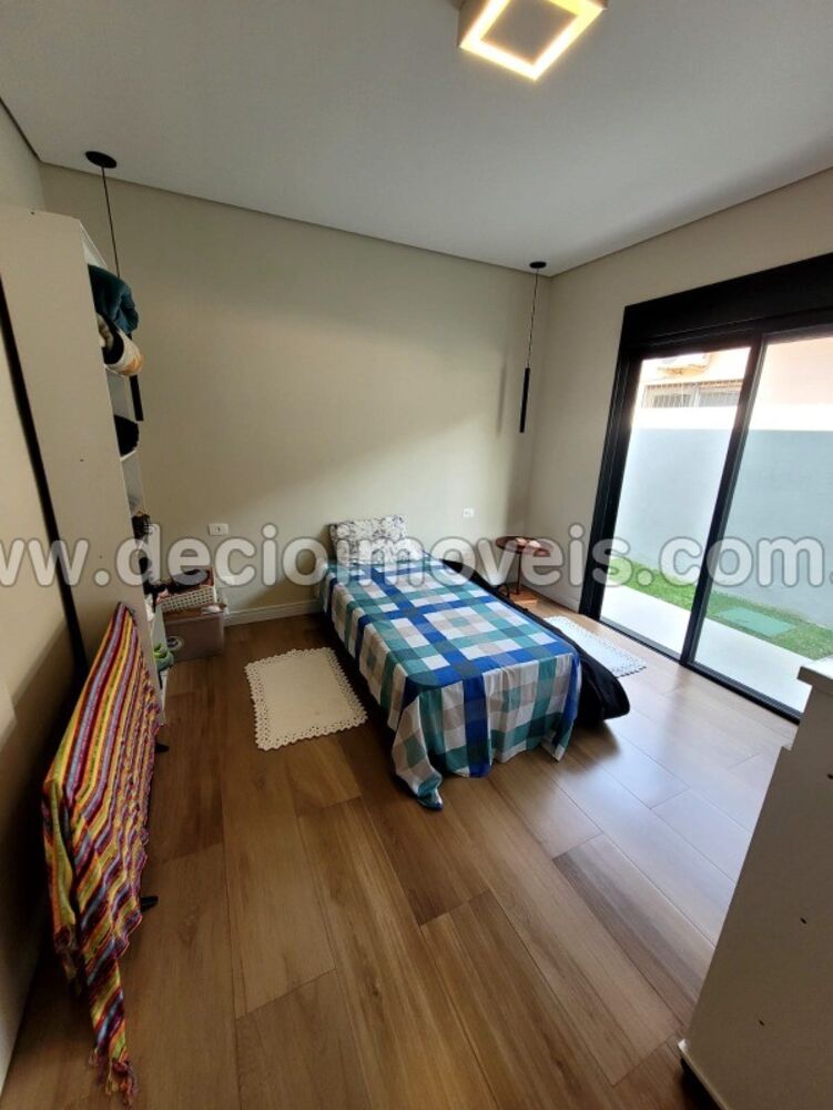 Casa, 3 quartos, 168 m² - Foto 1