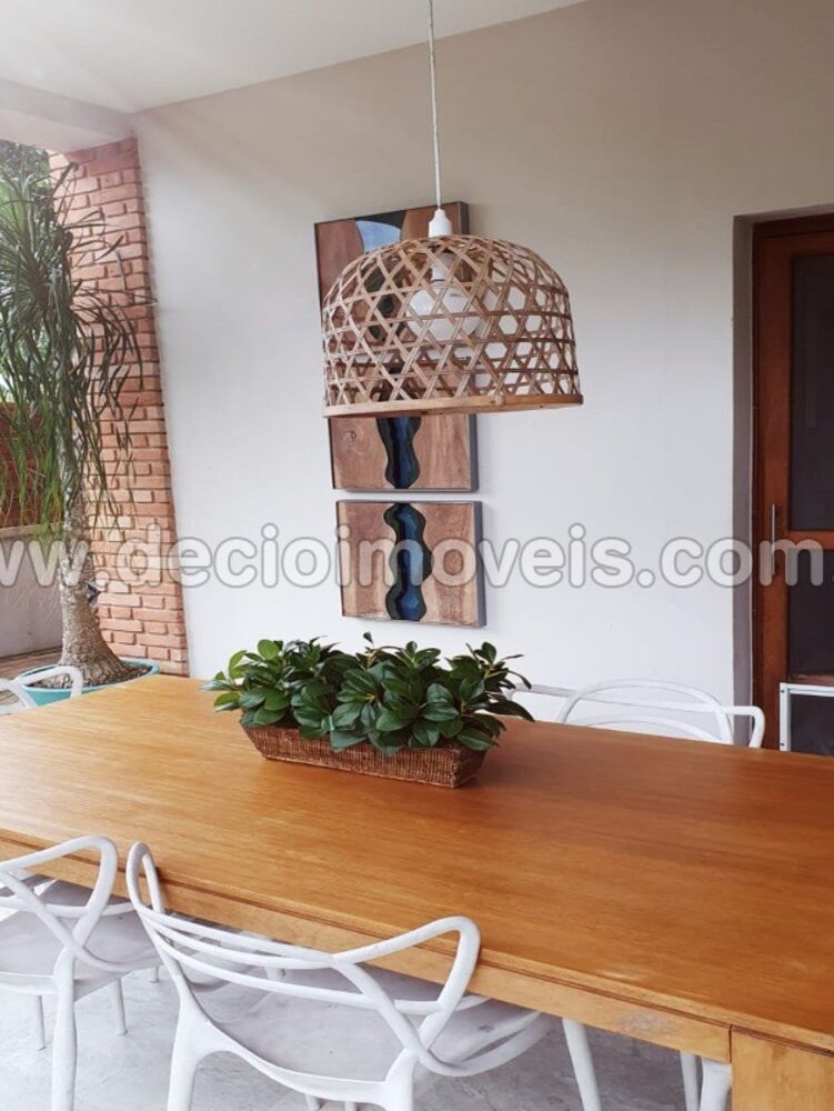 Casa, 5 quartos, 312 m² - Foto 1