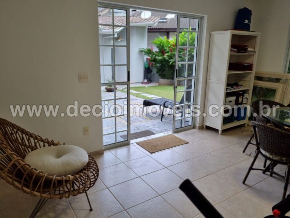 Sobrado, 3 quartos, 233 m² - Foto 1