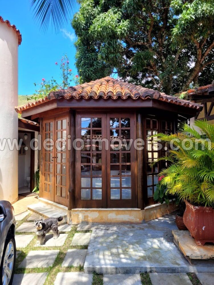 Sobrado à venda com 3 quartos, 276m² - Foto 1