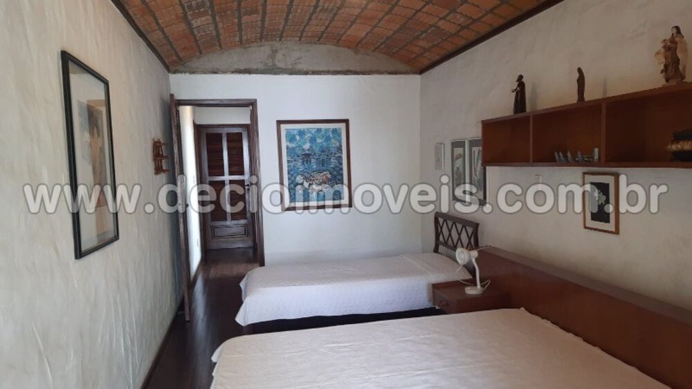Sobrado à venda com 5 quartos, 507m² - Foto 1