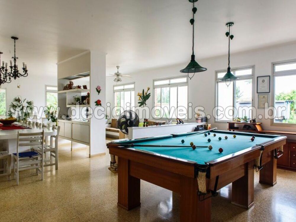 Sobrado à venda com 4 quartos, 586m² - Foto 1