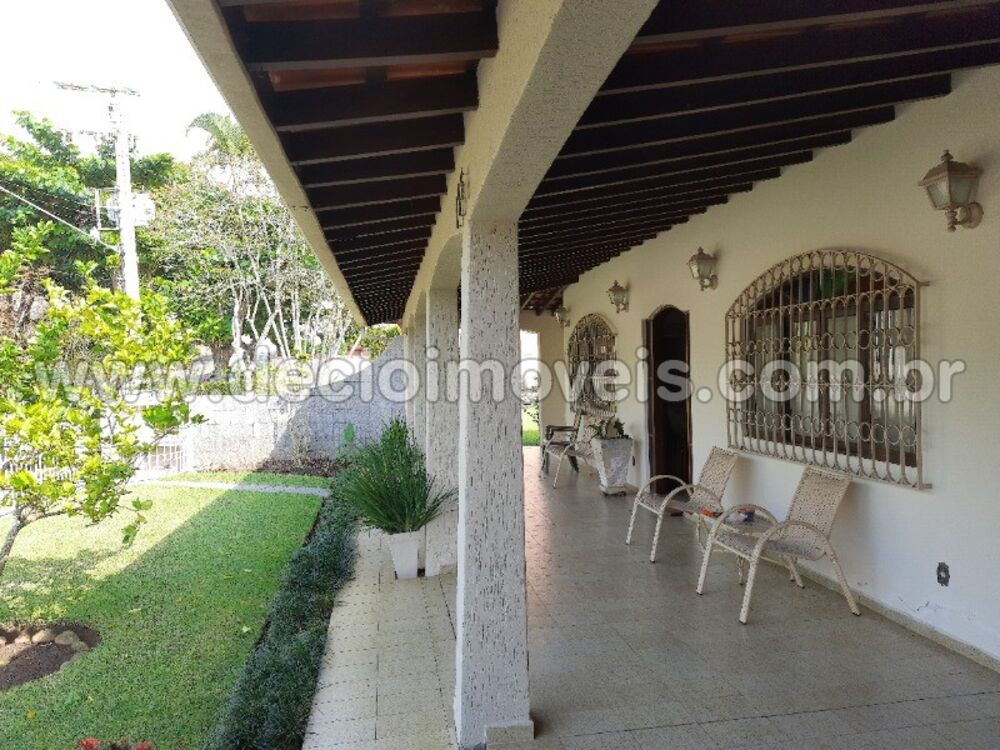 Casa, 4 quartos, 389 m² - Foto 1