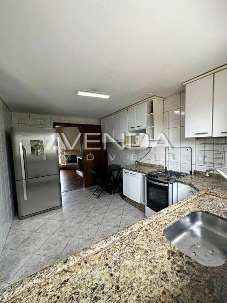 Sobrado à venda com 3 quartos, 320m² - Foto 5