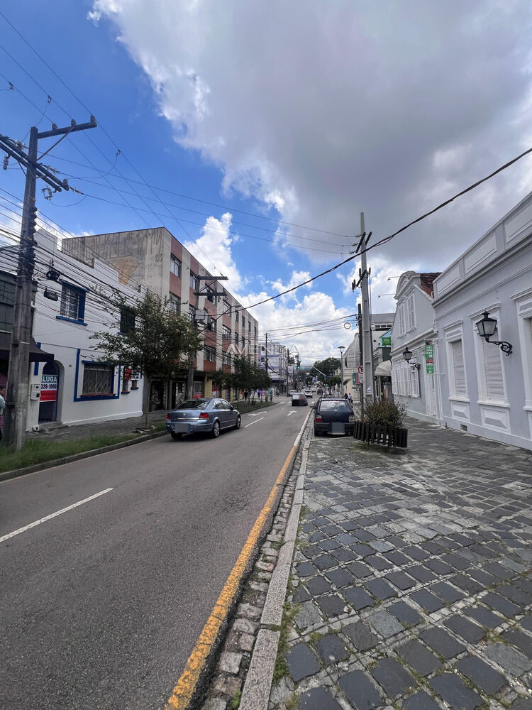 Prédio Inteiro para alugar com 6 quartos, 240m² - Foto 3
