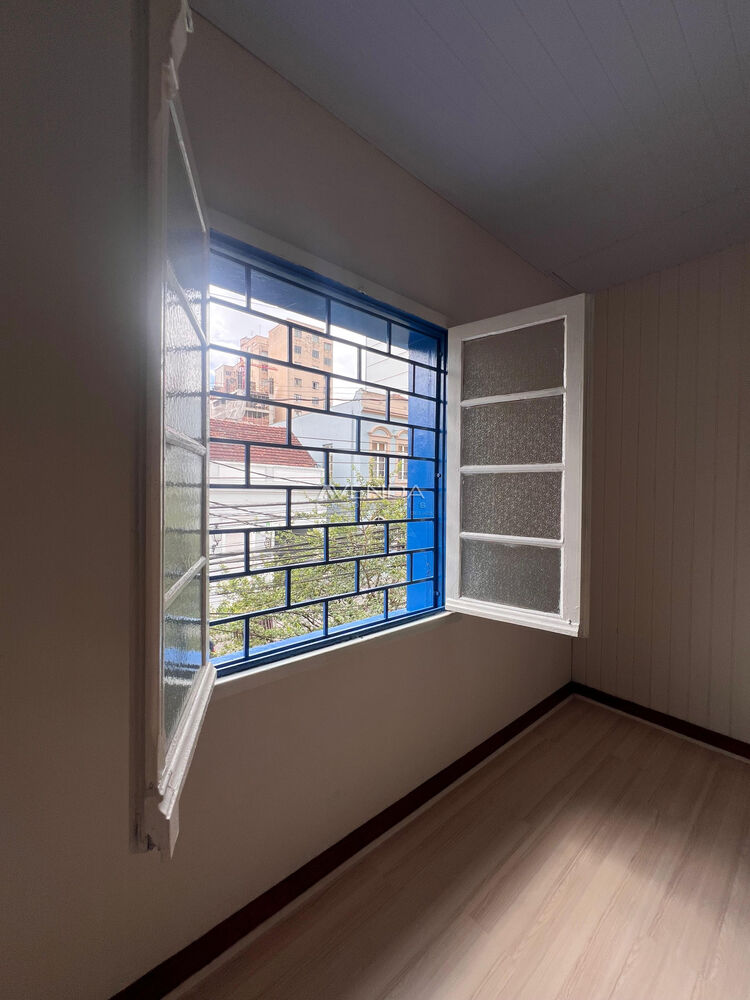 Prédio Inteiro para alugar com 6 quartos, 240m² - Foto 7