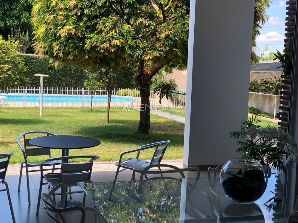 Casa à venda com 4 quartos, 244m² - Foto 4
