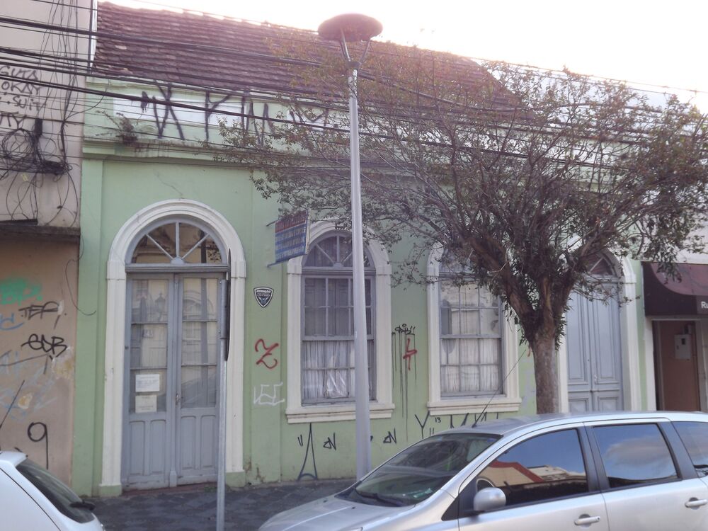Prédio Inteiro à venda com 4 quartos, 250m² - Foto 1