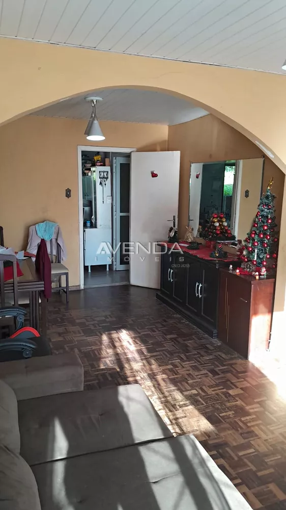 Casa à venda com 4 quartos, 100m² - Foto 2