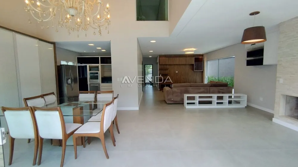 Casa, 3 quartos, 290 m² - Foto 1