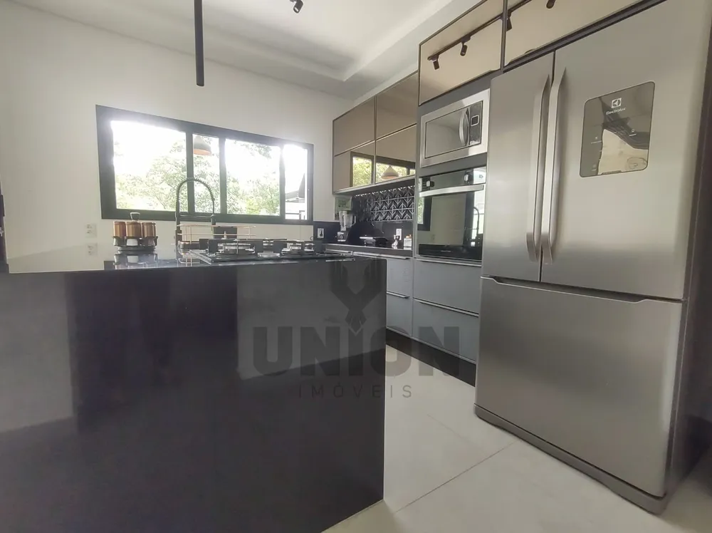 Casa, 3 quartos, 250 m² - Foto 4