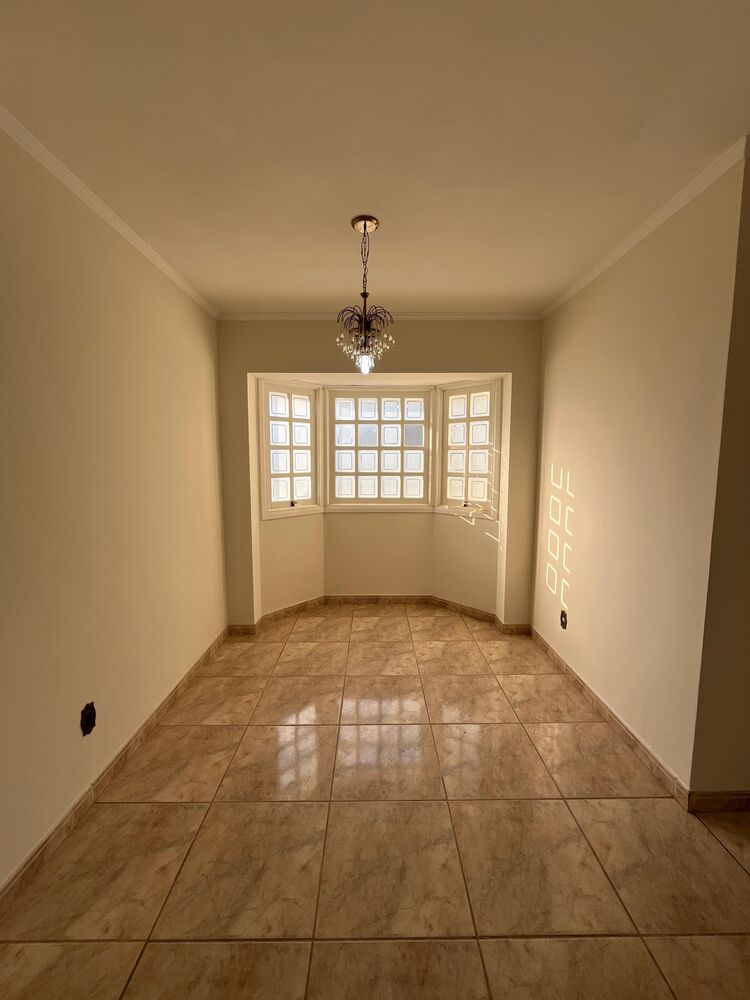 Casa para alugar com 4 quartos - Foto 1