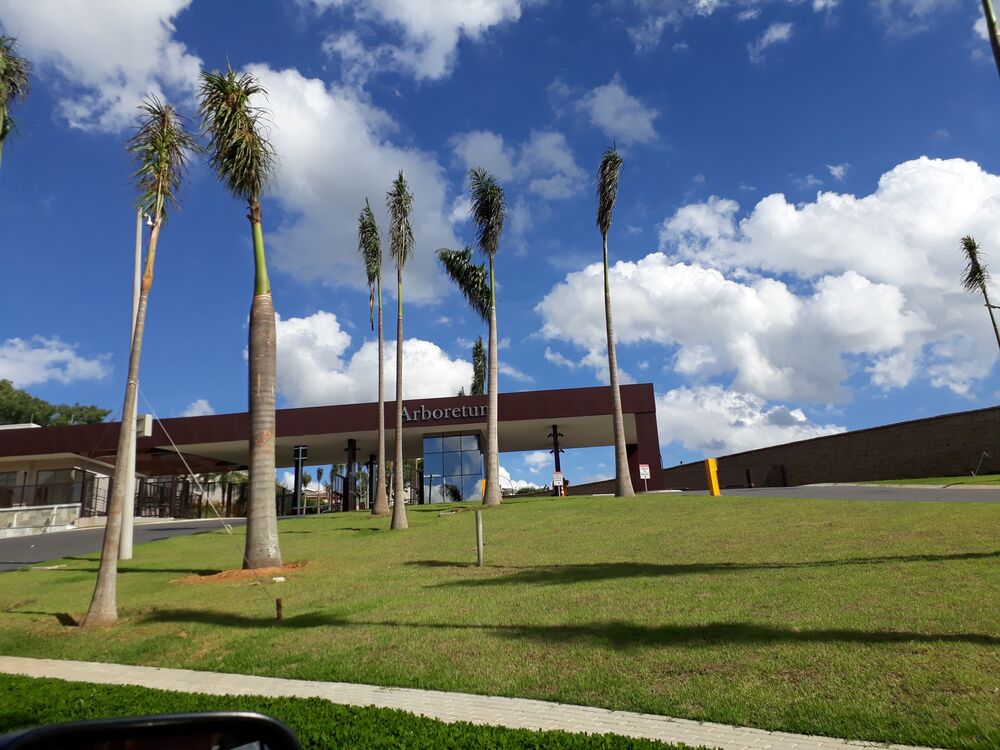 Terreno à venda, 600m² - Foto 1