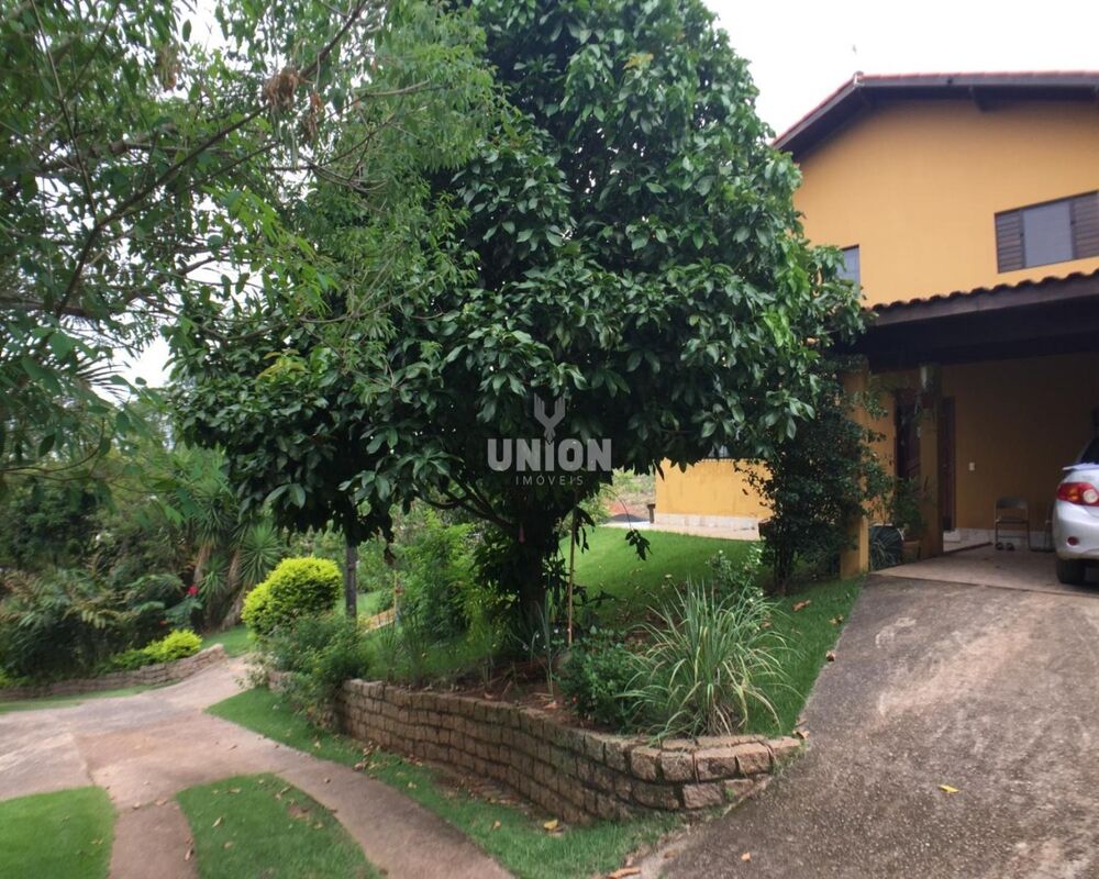 Chácara à venda com 8 quartos, 800m² - Foto 3