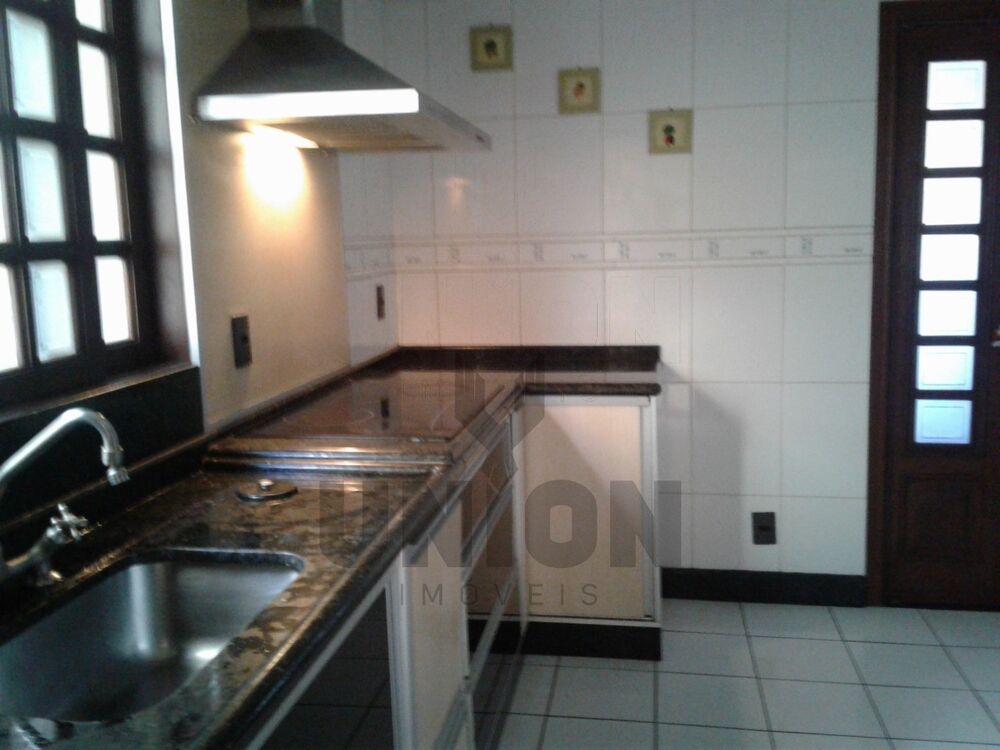 Casa, 3 quartos, 304 m² - Foto 3