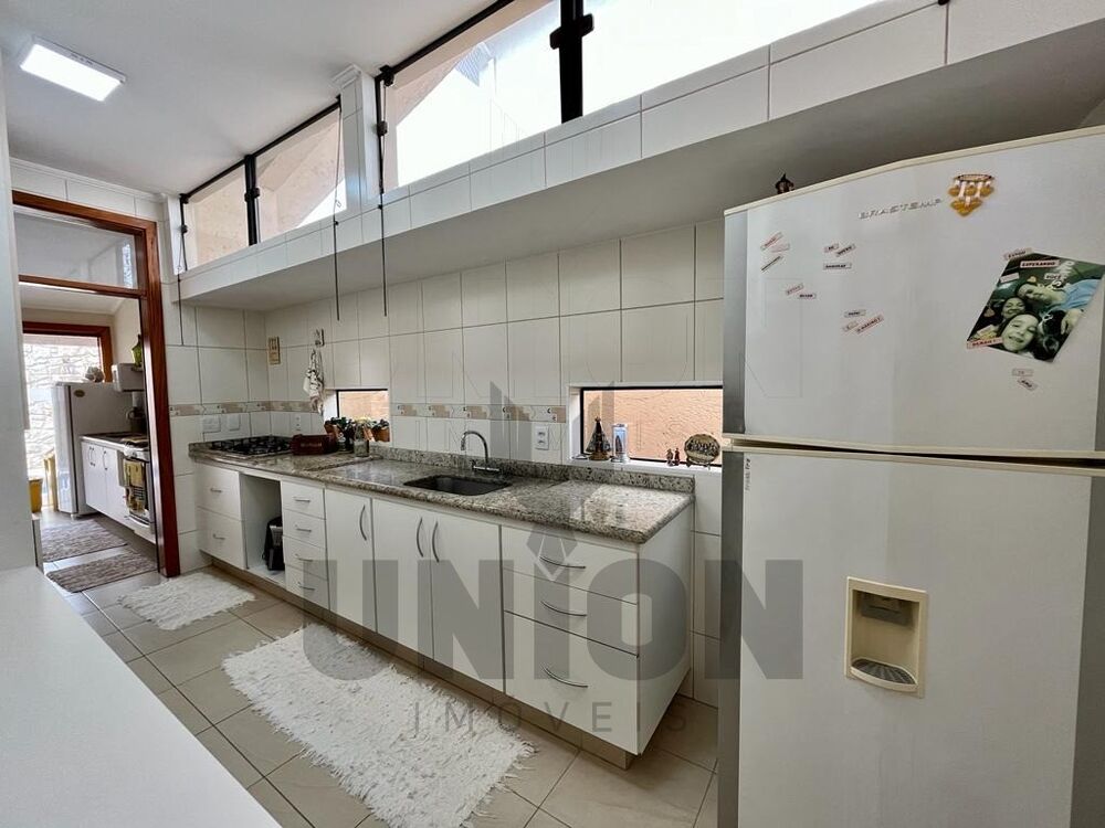 Casa, 4 quartos, 205 m² - Foto 4