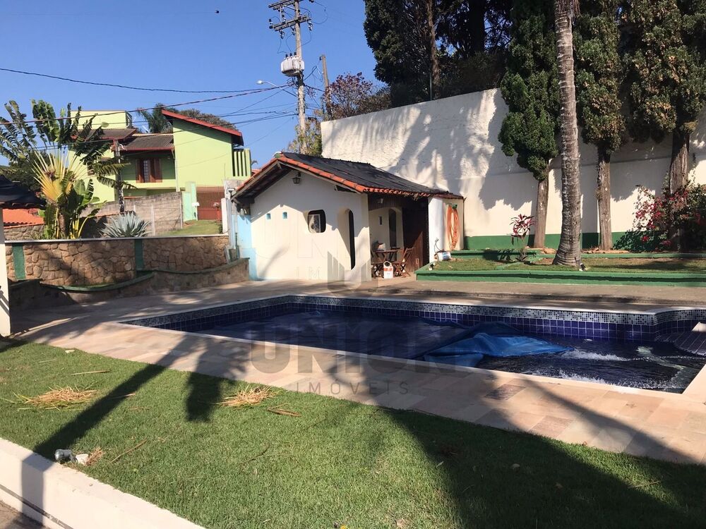 Casa à venda com 5 quartos, 800m² - Foto 1