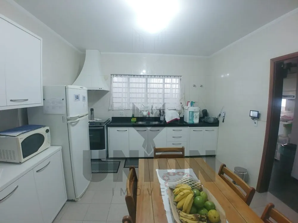 Casa, 3 quartos, 226 m² - Foto 8