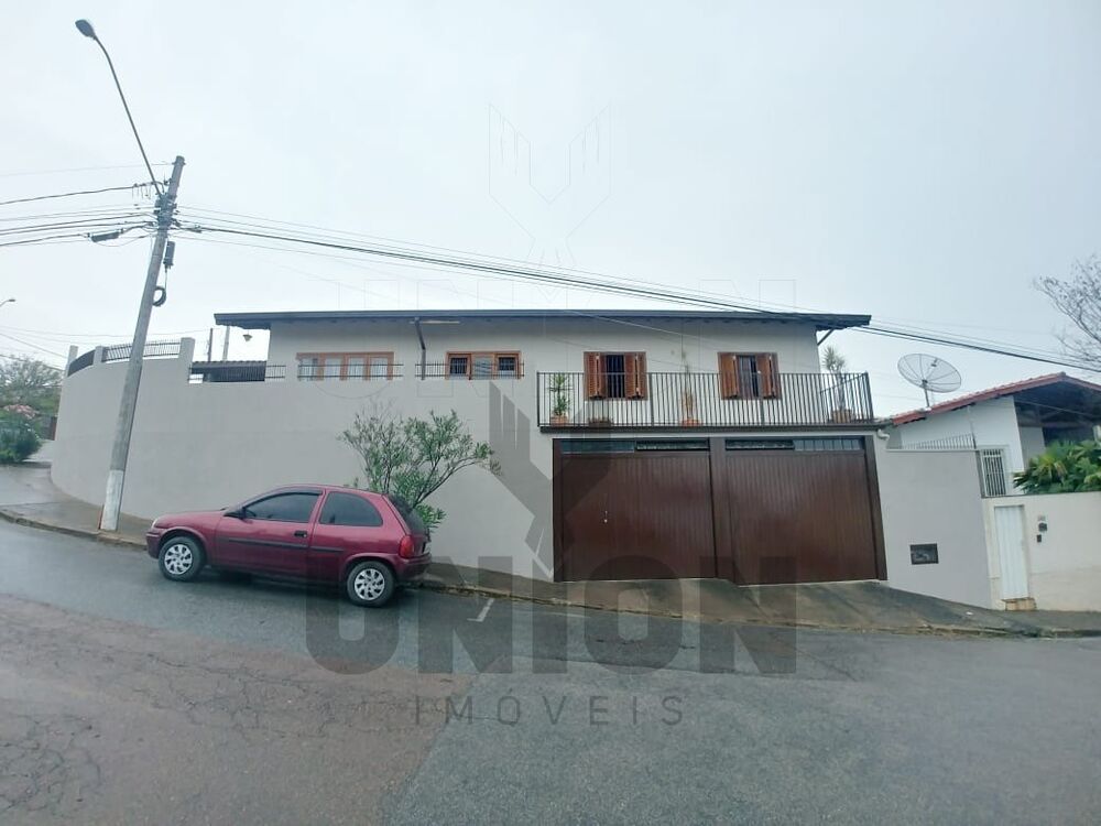 Casa, 3 quartos, 226 m² - Foto 1