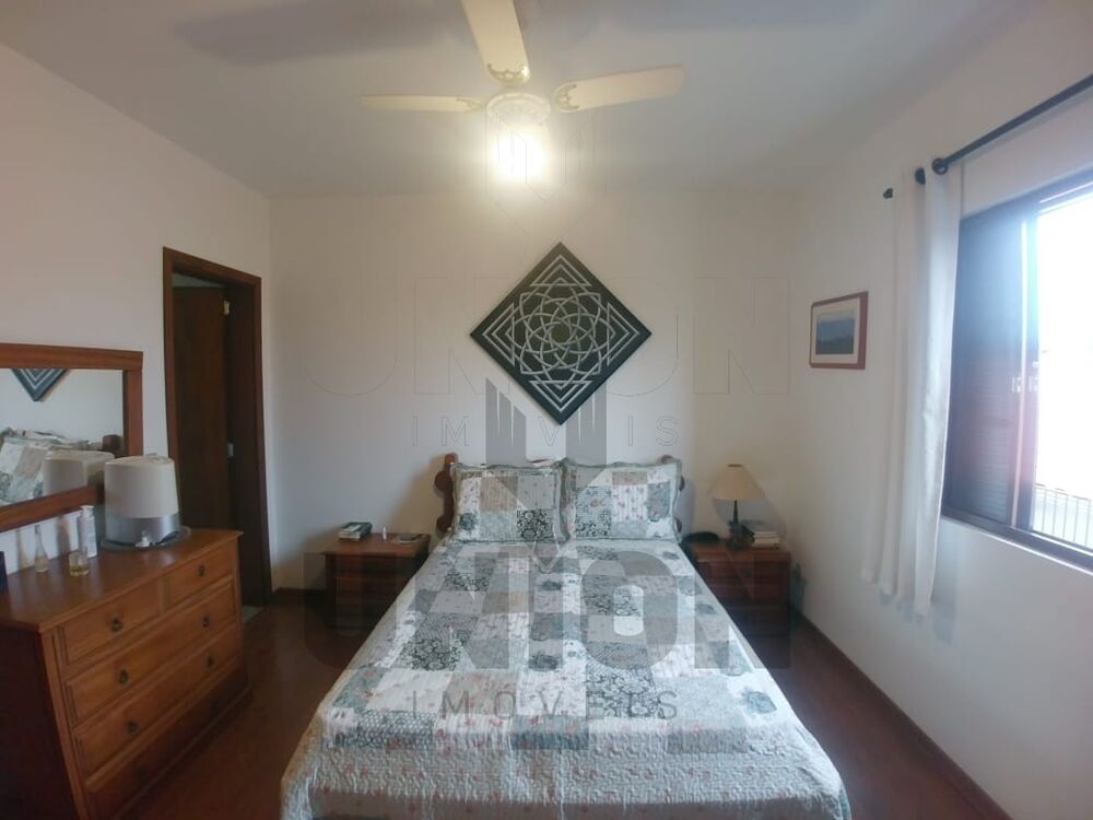 Casa, 3 quartos, 226 m² - Foto 8