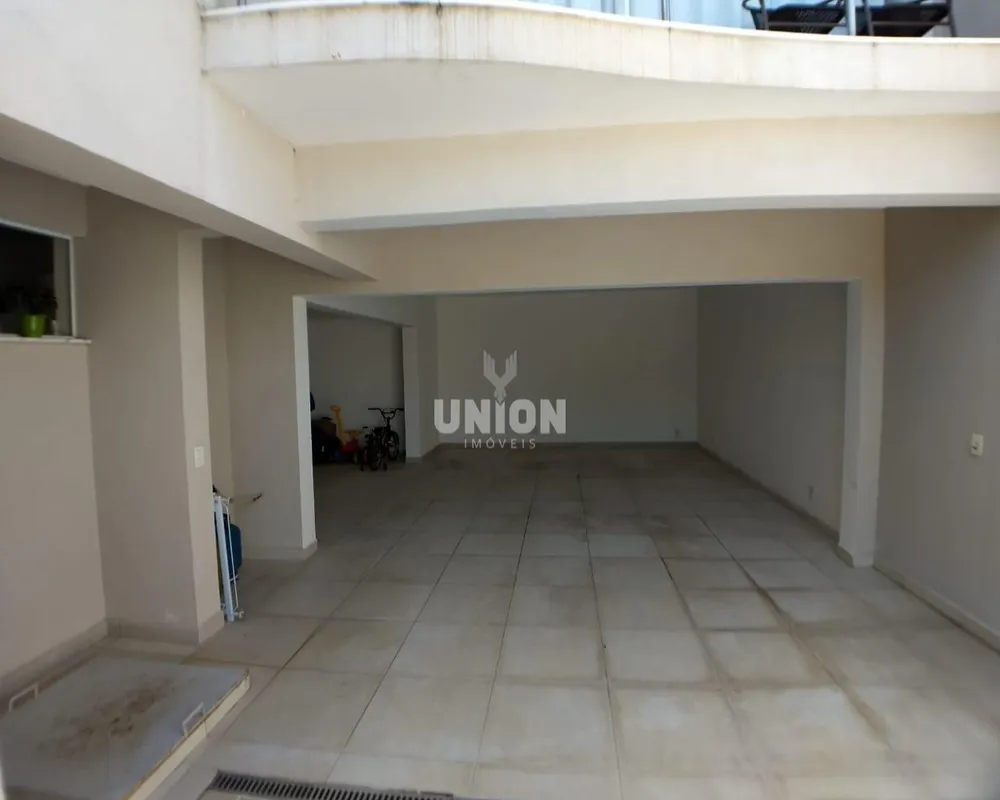 Casa, 4 quartos, 340 m² - Foto 13